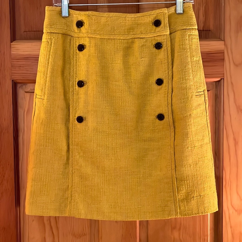 Tory Burch gold size 8 fully lined skirt